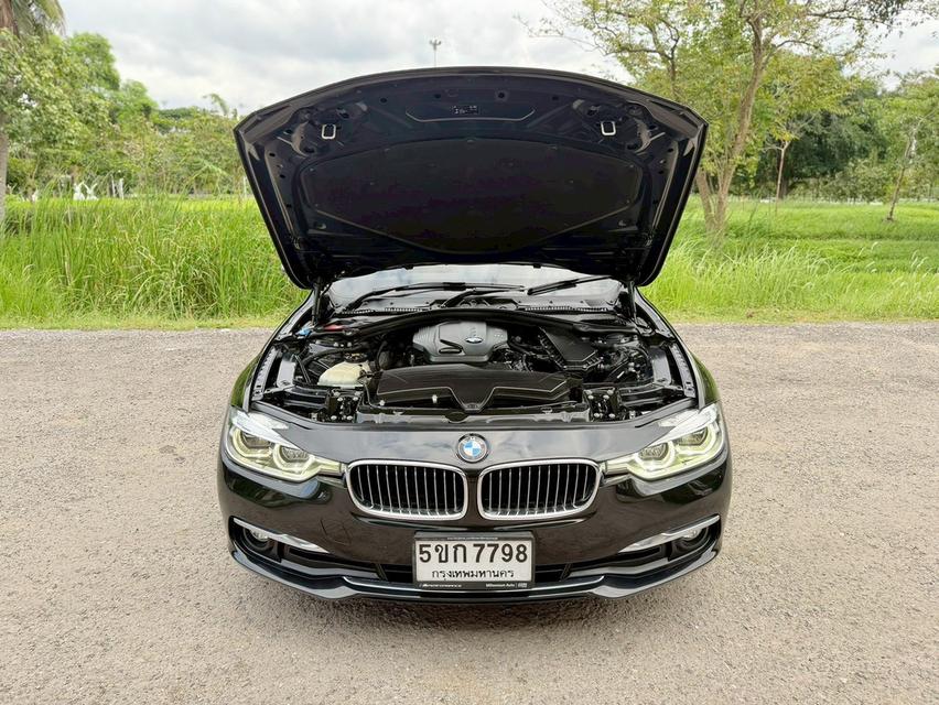 🔥#BMW F30 LCI 320D ICONIC ปี2017เครื่องยนต์ดีเซล 2.0 TwinTurbo เกียร์ZF 8Speed เลขไมล์ 160,xxx กม. รถบ้านแท้ เจ้าของ 1 มือ🤗เพียง 599,000(จัดไฟแนนซ์ รูปที่ 9