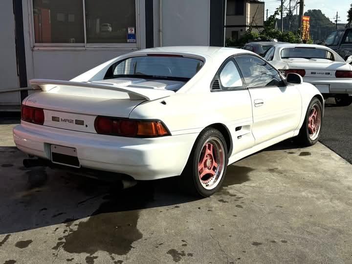 Toyota MR2 สีขาว 7