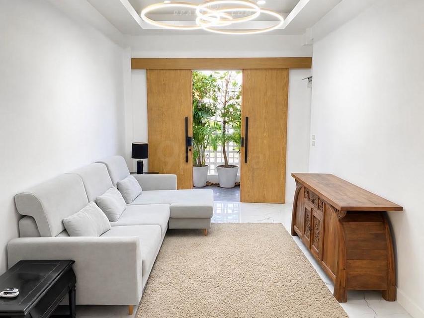 For Rent — Modern Detached House in Nern Plub Wan, PattayaModern detached house for rent in Nern Plub Wan, Pattaya. Convenient location 4