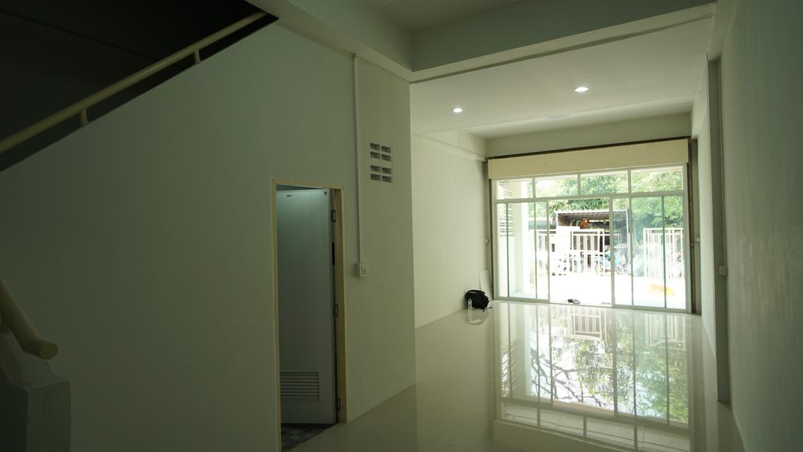 บ้านทาวน์เฮ้าส์ 2 ชั้น