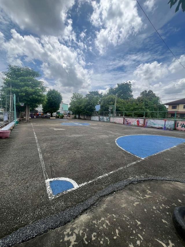 ขายทาวน์เฮาส์ 2 ชั้น เนื้อที่ 18 ตรว. ถนนเมน หมู่บ้านพนาสนธิ์ 6 ถนนนิมิตใหม่ 7 แขวงมีนบุรี เขตมีนบุรี กรุงเทพมหานคร  18