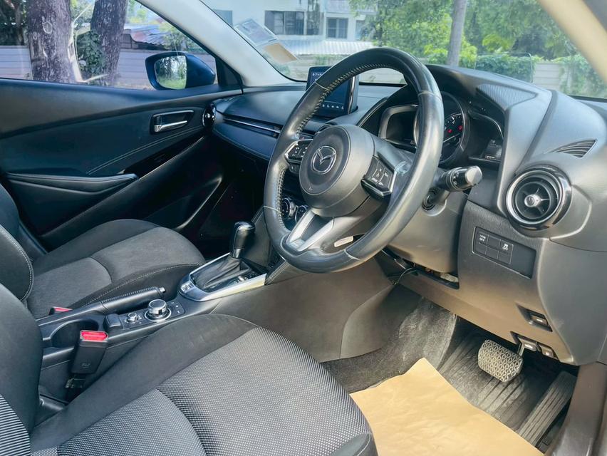Mazda2 5