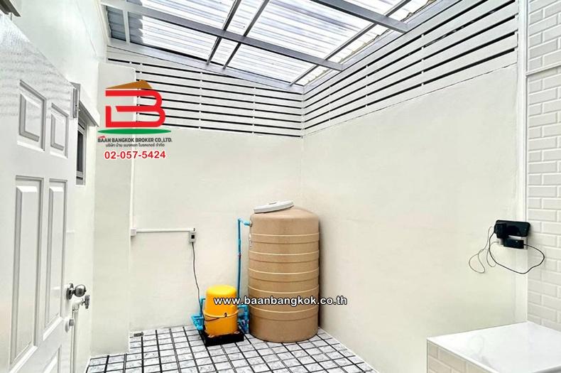 ทาวน์เฮาส์ โครงการ โนโววิลล์ ลำลูกกาคลอง 3 เนื้อที่ 20.2 ตรว. ซอยเลียบคลอง 3 ถนนลำลูกกา ตำบลลาดสวาย อำเภอลำลูกกา จังหวัดปทุมธานี 11