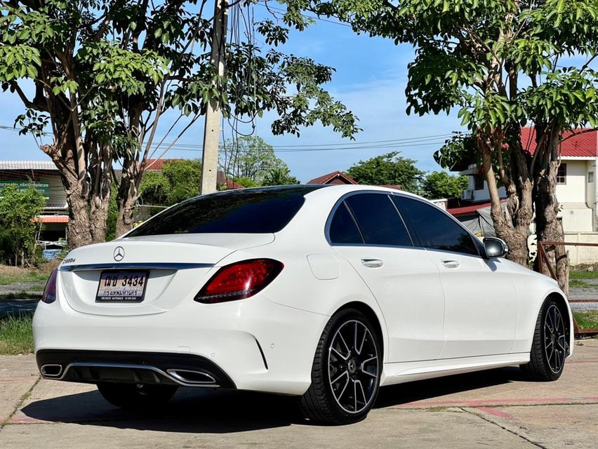 Benz C220d AMG Dynamic (W205) ปี2020 สีขาว 6