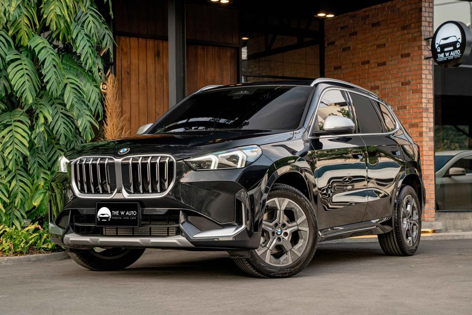 BMW X1 20i sDrive xLine รุ่น U11 ปี2023 📌[𝐀𝐥𝐥 𝐍𝐄𝐖 𝐁𝐌𝐖 𝐗𝟏 เข้าใหม่! โฉม𝐔𝟏𝟏 หน้าใหม่ภายในล้ำ พร้อม𝐖𝐚𝐫𝐫𝐚𝐧𝐭𝐲+𝐁𝐒𝐈 ยาวๆ !]