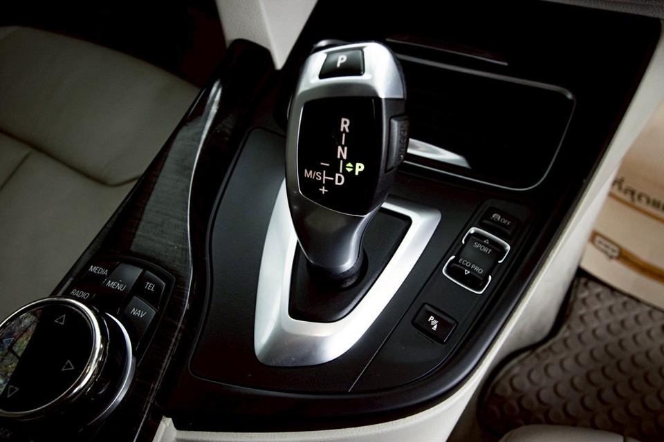รหัสรถ 1D799 BMW 320i Modern 2013 9