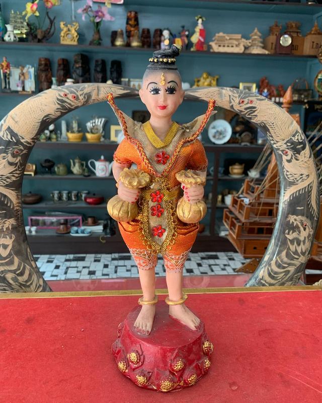 กุมารทองเนื้อเรซินเก่า