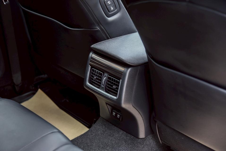 รหัสรถ CBL7117 TOYOTA CAMRY 2.5 G AT 2019 14