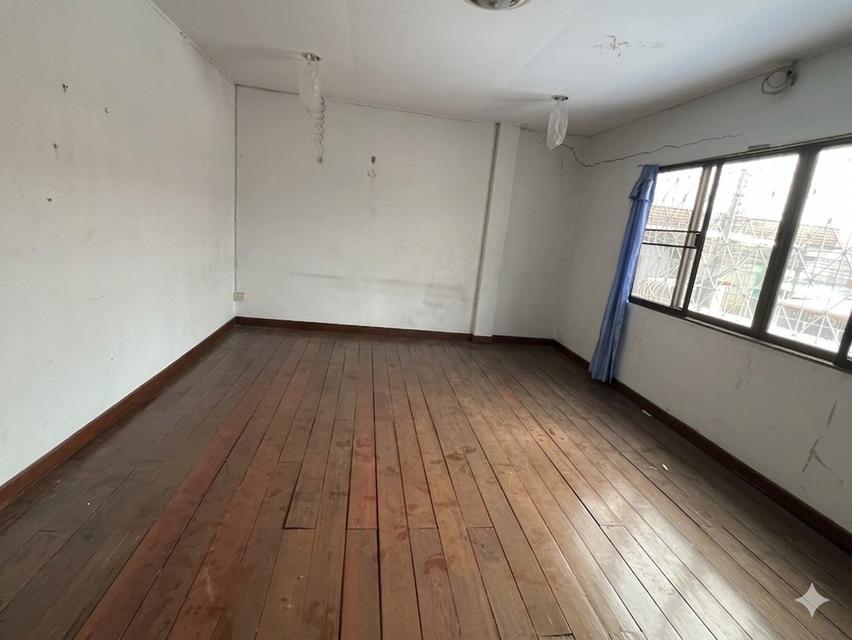 บ้านทาวน์เฮ้าส์ 2 ชั้น (ซอย เพชรเกษม 48 แยก 18) 11