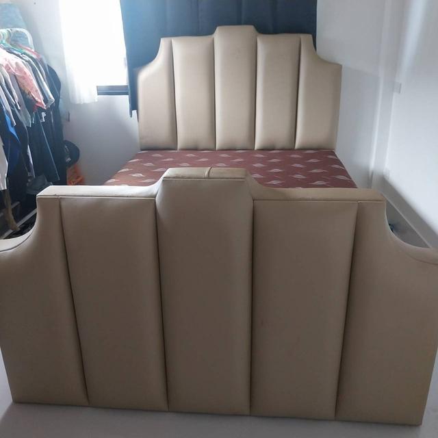 เตียงพร้อมที่นอน 5 ฟุต (ที่นอนสภาพ 99% ยางสังเคราะห์พีอี+ยางพาราอัด ไม่ยุบ) ที่นอนงอได้ไม่ยุบรับน้ำหนักได้เยอะ ไม่ใช่สปริง ไม่ยุบ ที่นอนยังไม่เคยใช้