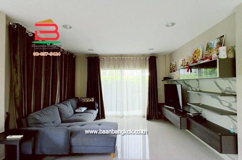 บ้านเดี่ยว โครงการ ไลฟ์ บางกอก บูเลอวาร์ด รังสิต-คลอง 3 เนื้อที่ 55.7 ตรว. ตำบลประชาธิปัตย์ อำเภอธัญบุรี จังหวัดปทุมธานี 12