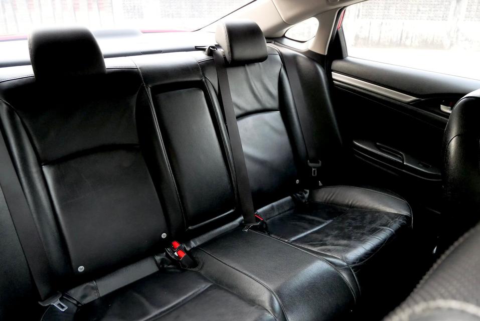 CIVIC FC 1.8 EL ปี2018/19 โครงสร้างเดิมๆ บุ๊คเซอร์วิสครบ กุญแจครบ2 ดอก 16