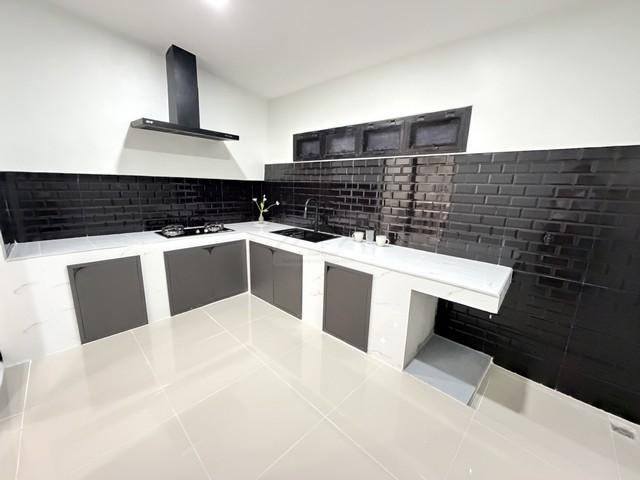 ขายทาวน์โฮม 2 ชั้น 120 ตรม. หมู่บ้านเลิศอุบล โชคชัย 4 ซอย 22 รีโนเวทใหม่พร้อมเข้าอยู่ ใกล้เซ็นทรัลอีสวิลล์ 10 นาที 7