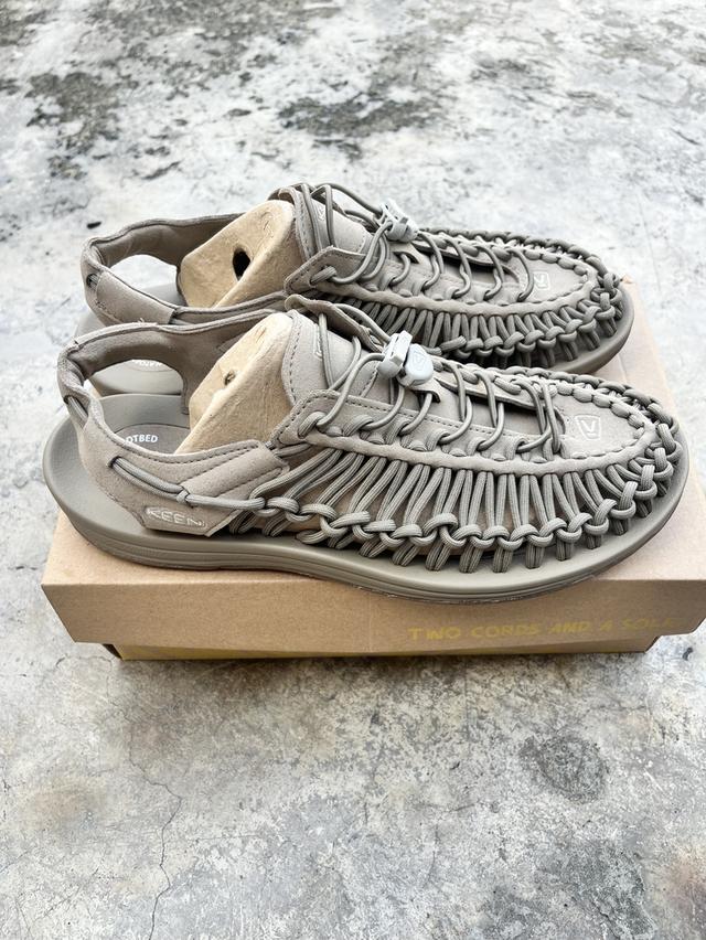 KEEN UNEEKTIMBERWOLF/PLAZA TAUPE