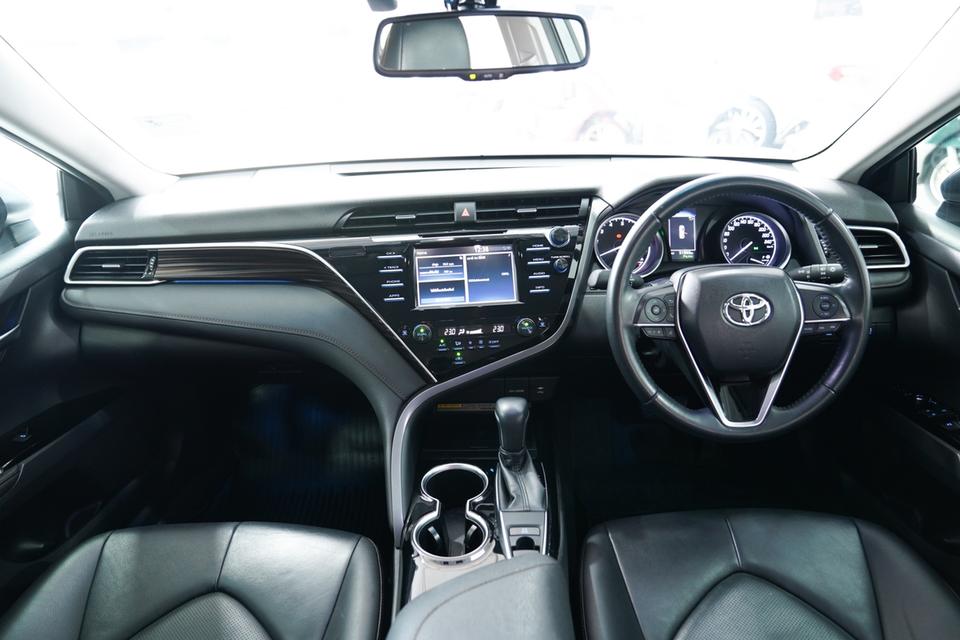 TOYOTA CAMRY 2.0 G AT ปี 2019 สีเทา 4