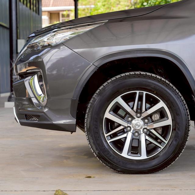 รหัสรถ 12AT8484 TOYOTA FORTUNER 2.4 V 2WD | ปี : 2017 7