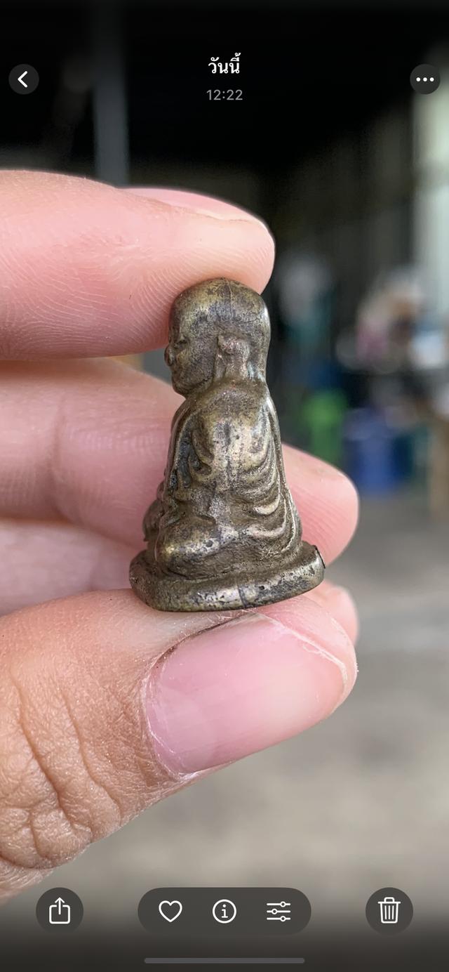 รูปหล่อหลวงพ่อเงินไม่รู้พิมพ์ 4