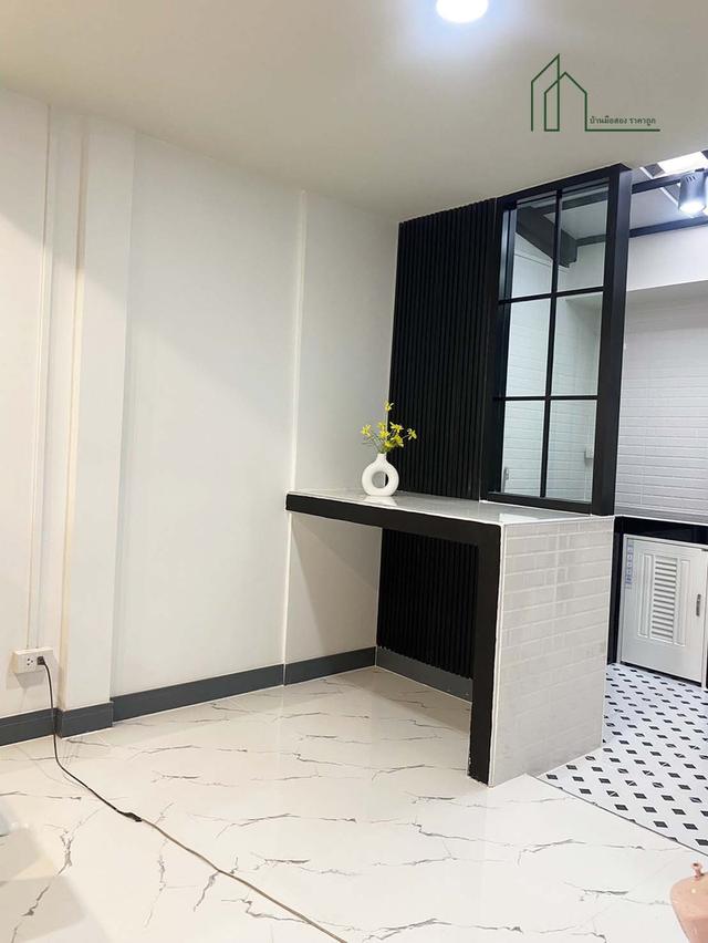 ทาวน์เฮาส์ 2 ชั้น บ้านบดินทรรักษา4 คู้บอน27 รามอินทรา พร้อมเฟอร์นิเจอร์ 12