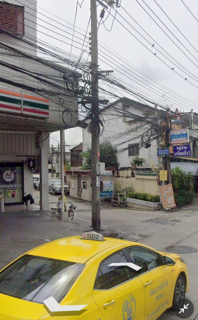 ขายทาวน์เฮ้าส์ ติดรถไฟฟ้า 4