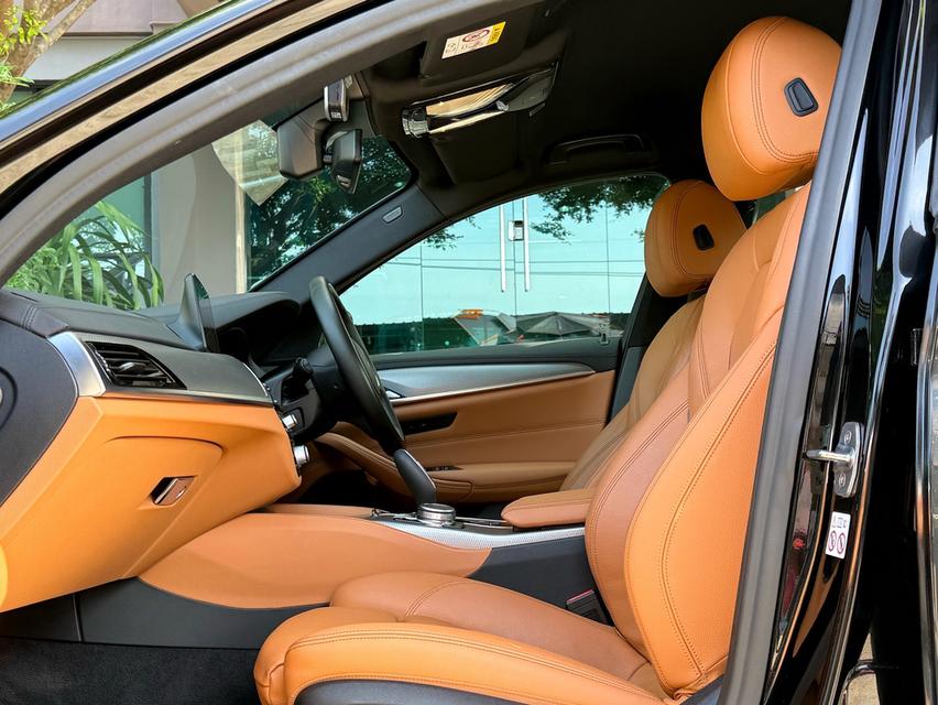 2020 BMW 520D MSPORT รถมือเดียวออกป้ายแดง รถวิ่งน้อย เข้าศูนย์ตรงระยะ รถไม่มีอุบัติเหตุครับ รูปที่ 13