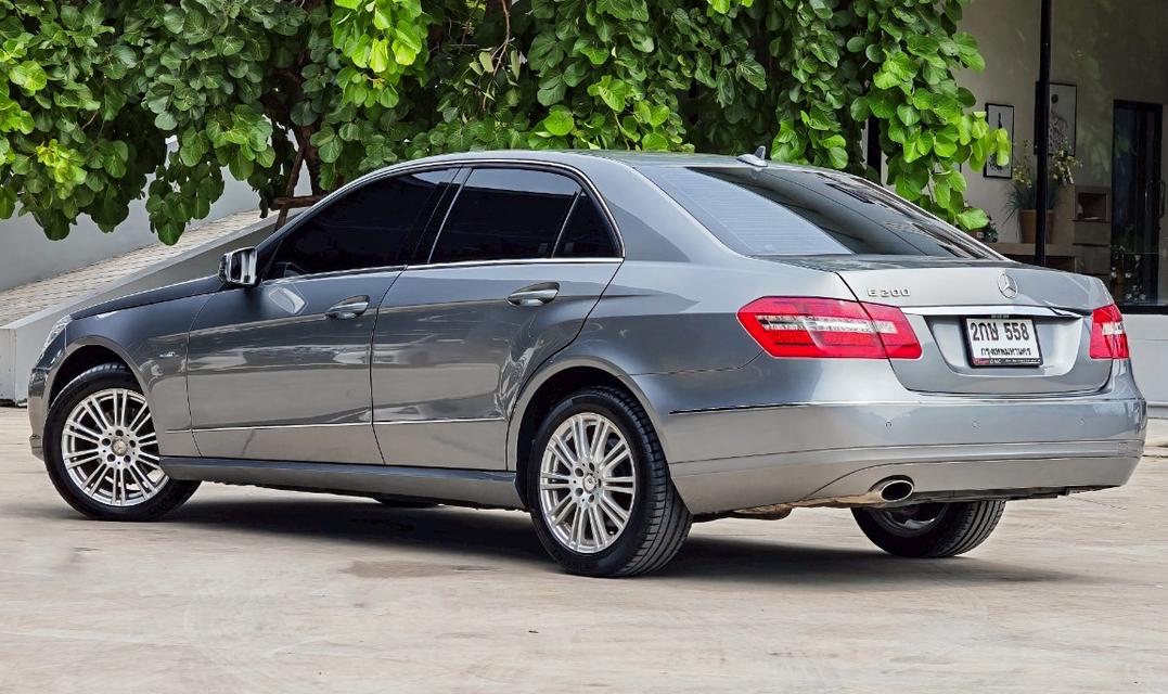 BENZ  E200 CGI 1.8 W212 13