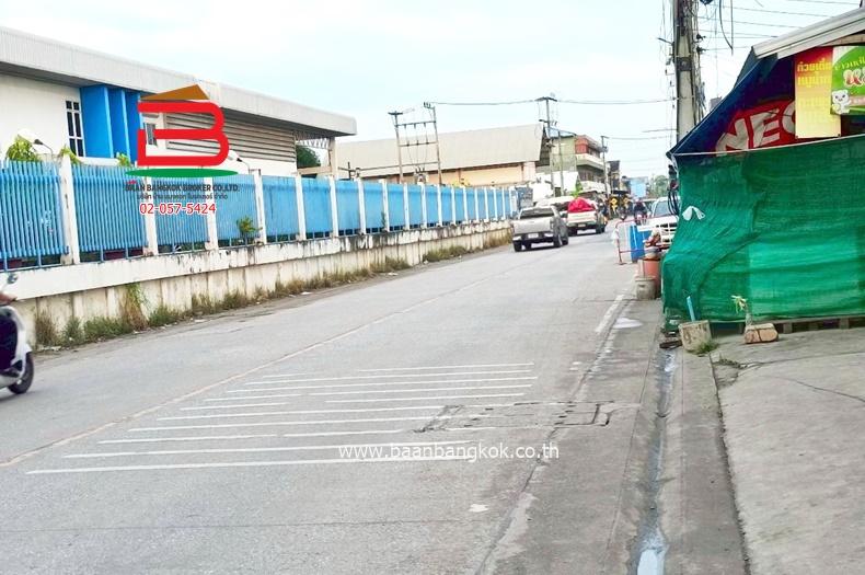 ที่ดินเปล่า ซอยบ้านพักคนชรา (ซอยร่วมสุข 4/19) เนื้อที่ 1-1-82 ไร่ ถนนติวานนท์ ตำบลบ้านใหม่ อำเภอเมืองปทุมธานี จังหวัดปทุมธานี 11