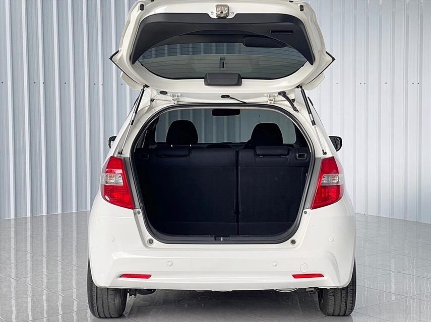 Honda Jazz 1.5V I-VTEC GE เบนซิน เกียร์ออโต้  ปี2012 11