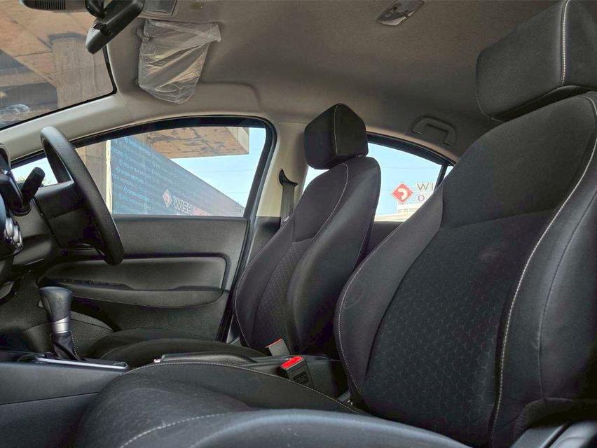 Honda City 1.0RS ปี25 12