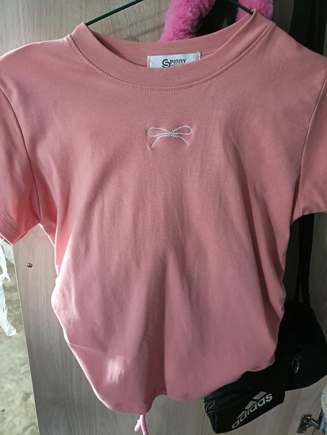 เสื้อผ้ารัดรูปและมีซิปและไม่รัดรูป