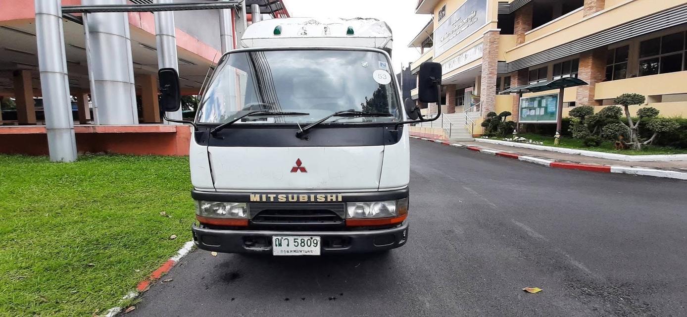 รถบรรทุก 4 ล้อป้ายเล็กไม่ติดเวลา ยี่ห้อ Mitsubishi 4