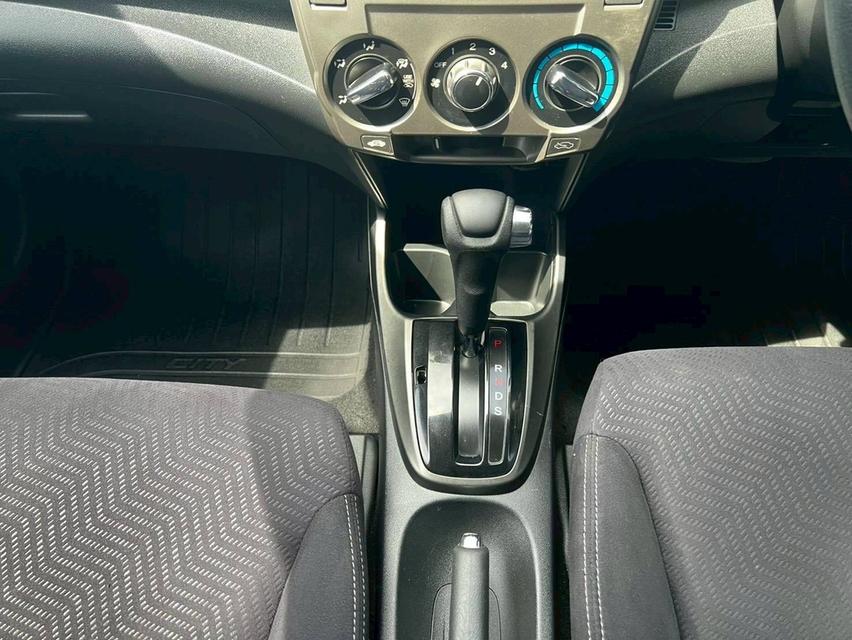 Honda City 1.5SV 2013 AT ( ท็อปสุด รูปที่ 13