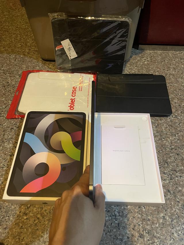 ขายiPadAir4สีSpace Gray256กิ๊กWifi Celluerใส่ซิมได้ยกกล่องไร้รอยตกใช้งานดีถูกมากกก