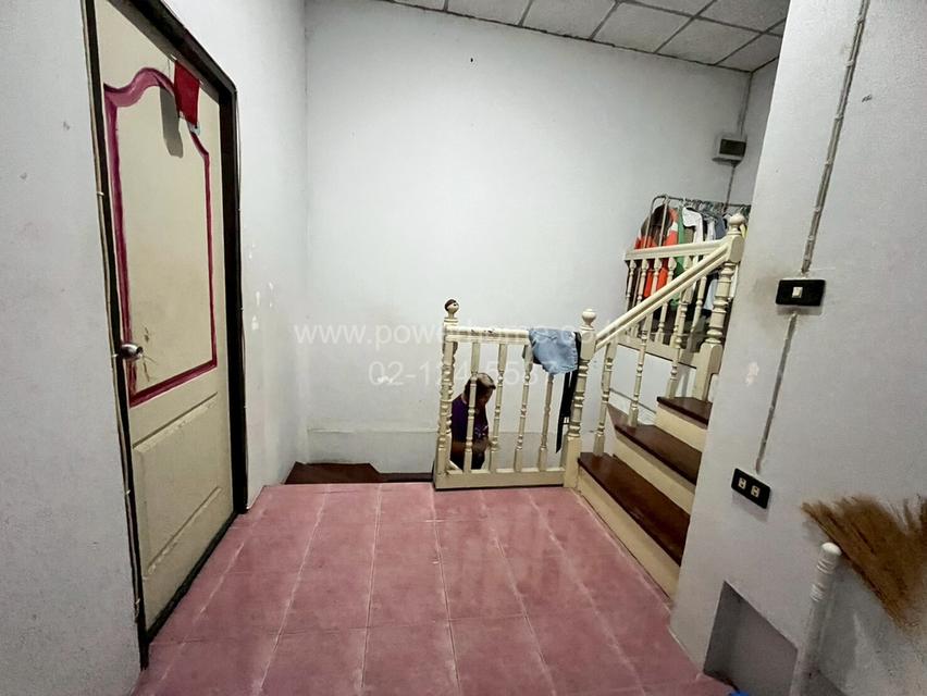 หมู่บ้านขจีนุช ลาดหลุมแก้ว ถนนราชพฤกษ์ ต.คลองพระอุดม อ.ลาดหลุมแก้ว จ.ปทุมธานี 12