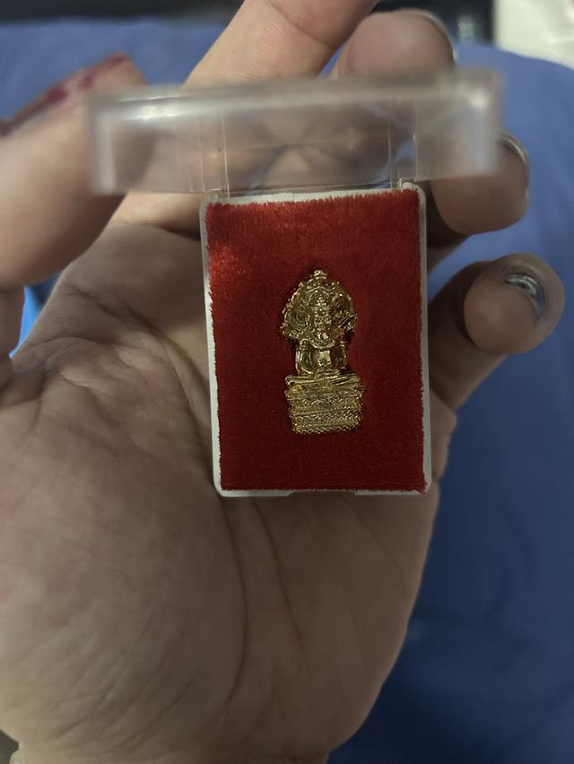 พระเหรียญ 7