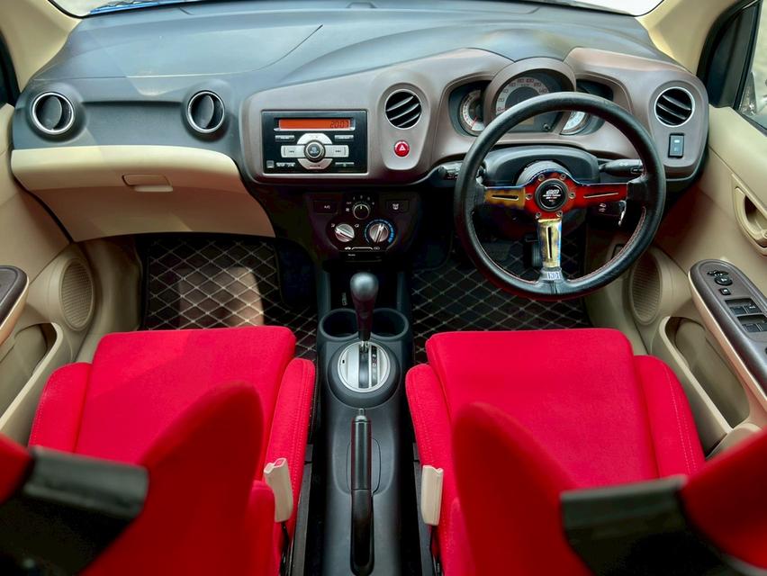 Honda Brio 1.2V ATเครื่องยนต์: เบนซิน เกียร์ออโต้  ปี2013 สีขาว ไมล์ 95,xxx km. โทร 092-263-9576 เอ๋ รูปที่ 17