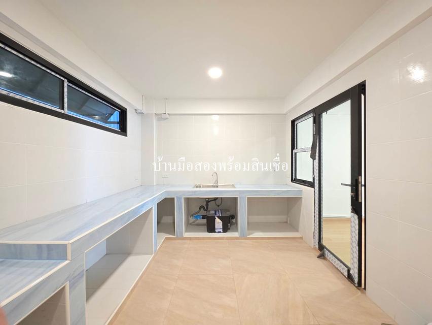 อาคารพาณิชย์ 3 ชั้น ทำเลทอง "รามคำแหง 180" 7