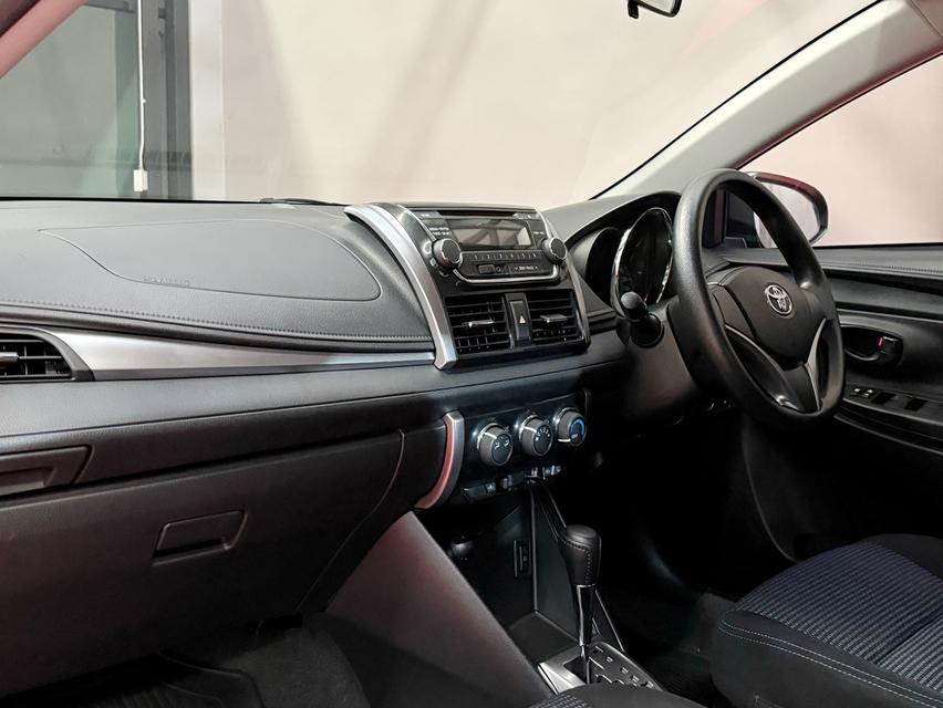 2016 TOYOTA VIOS 1.5 E รถมือเดียวออกป้ายแดง สภาพป้ายแดง รถวิ่งน้อยเพียง 41,000 กม รถไม่เคยมีอุบัติเหตุครับ  11