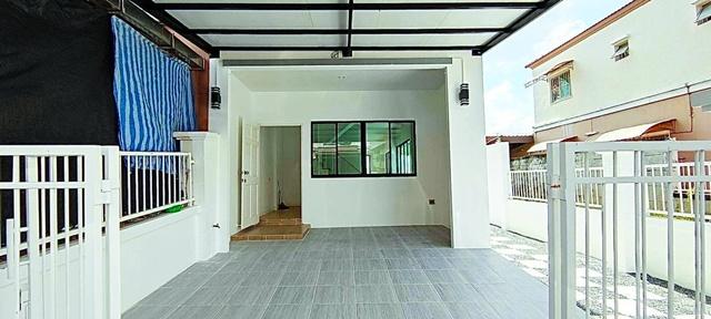 ให้เช่าบ้าน หลังมุม 2ชั้น 2นอน 2 น้ำ28 ตร.วา. พร้อมเฟอร์ฯ ตลาดไท 3 กม. ม.กรุงเทพ 900 ม. เครื่องซักผ้า ฟิวเจอร์พาร์ค รังส 6