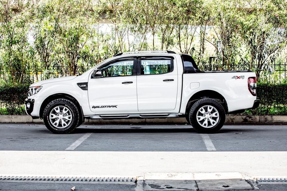 Ford Ranger 3.2 Wildtrak 4x4 Hi-Lander Double Cab ปี 2013 เกียร์ Auto สีขาว มือเดียวป้ายแดง 9