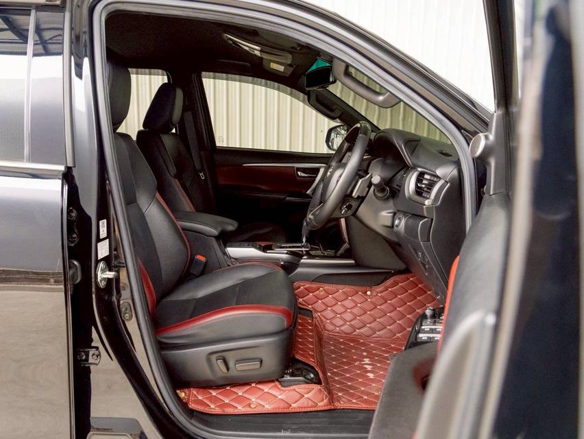 Toyota Fortuner 2.4 Legender 4WD ปี 2021 12