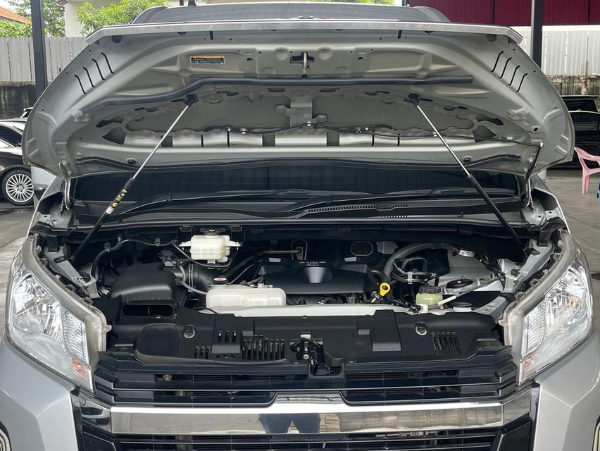 ขาย Toyoya Commuter 2.8 ปี22 19