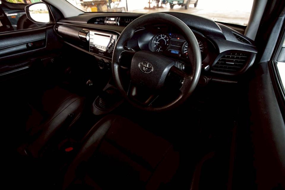 Toyota Revo 2.4J Plus Standard Cab สีขาว เกียร์ธรรมดา กระจกไฟฟ้า ปี 2017 14