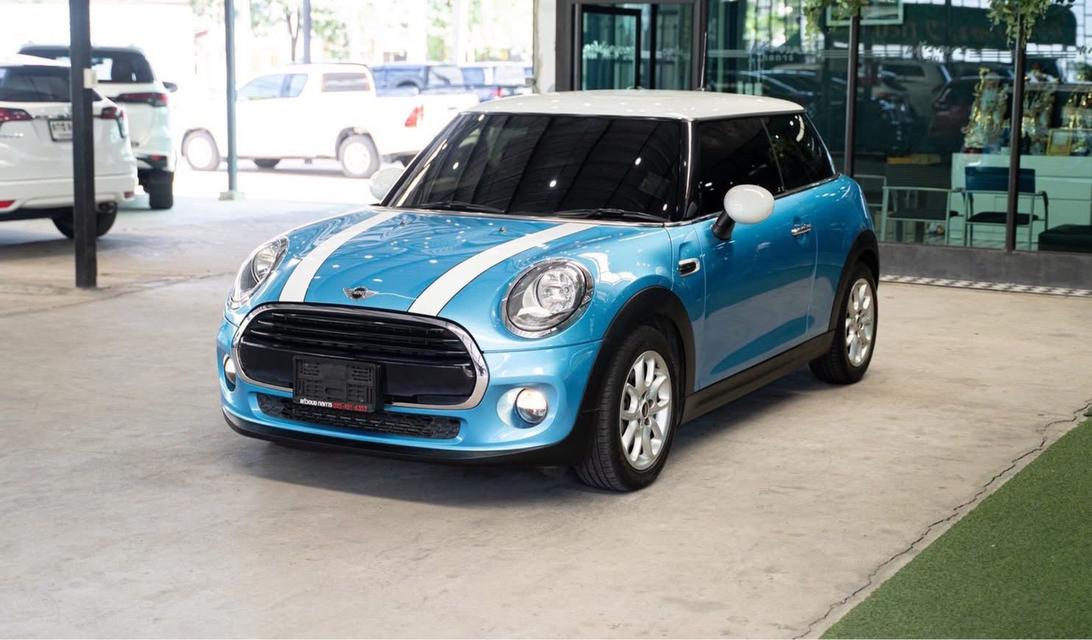 MINI F56 Cooper 1.5   ปี 2015 ไมล์ 52,000 km ประวัติการเซอร์วิสศูนย์ BMW ตลอด