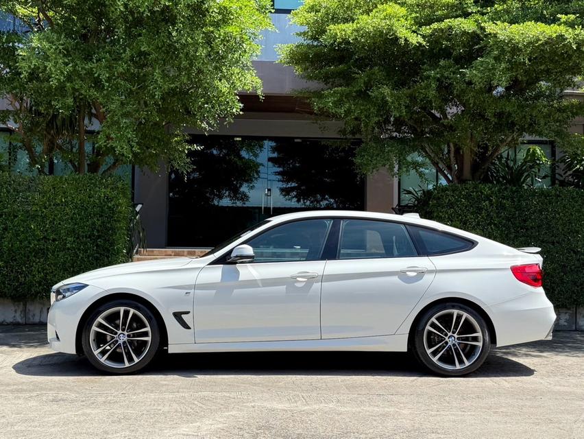 2019 BMW 320D GT MSPORT LCI รถมือเดียวออกป้ายแดง รถวิ่งน้อย เข้าศูนย์ตามระยะ รถไม่เคยมีอุบัติเหตุครับ