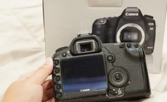 Canon 5D II EOS 5D Mark II Full Frame DSLR 2