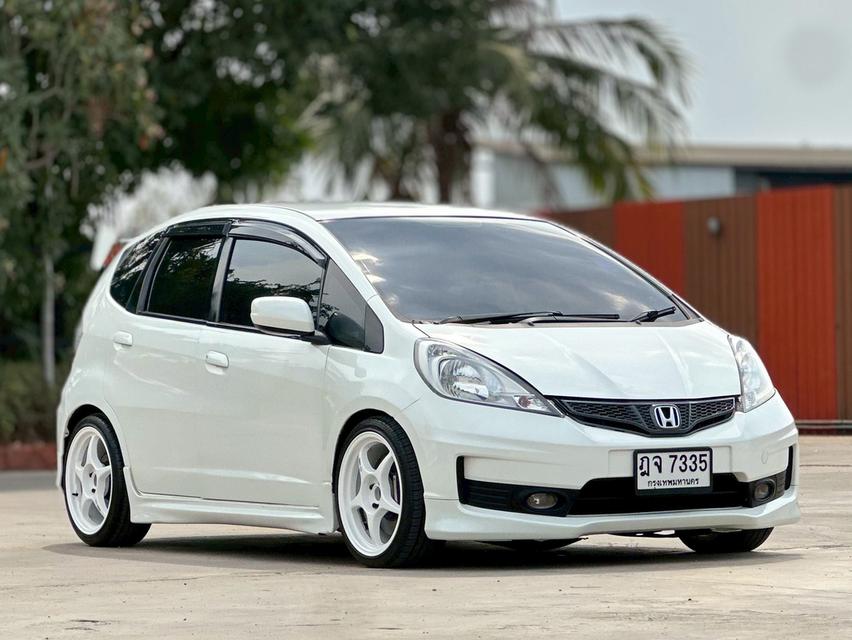 รหัสรถ PAT7335 HONDA JAZZ 1.5V เกียร์ออโต้ ปี 2010 สีขาว รูปย่อยที่ 3