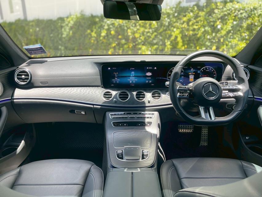 BENZ E 300e AMG Dynamic 2022 āļĢāļđāļāļāļĩāđ 16