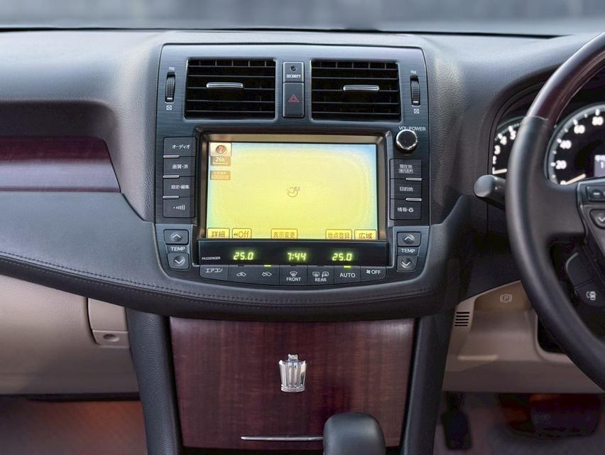 ปี 2009 TOYOTA CROWN, 2.5 ROYAL SALOON เบนซินล้วนไม่เคยติดแก๊สเล่มสวยไม่มีชำรุดไม่สูญหาย รูปที่ 15