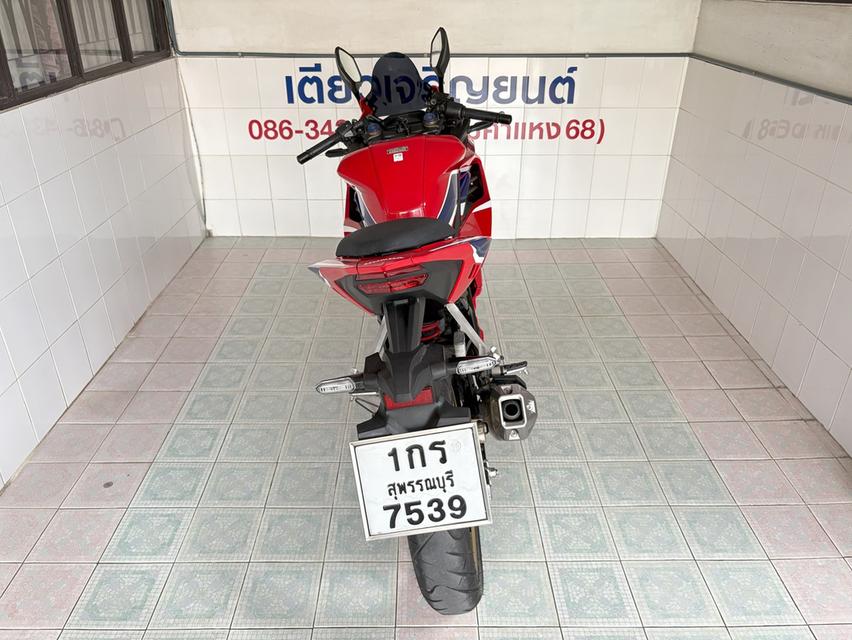 CBR150R ABS โฉม2023 รถมือเดียว ดูแลดี สภาพพร้อมใช้ เครื่องแน่น ชุดสีสวย ผ่อนได้ทุกจังหวัด จัดส่งได้ทั่วไทย วิ่ง8000 ปี67 8