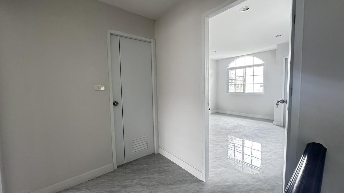 ขายทาวน์เฮาส์ 2 ชั้น หมู่บ้านบัวทอง  จ.นนทบุรี 7